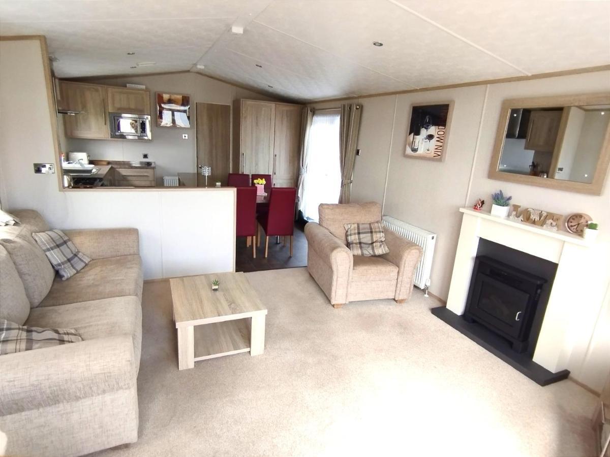 Sand Le Mere Holiday Village Caravan Hire Tunstall  Kültér fotó