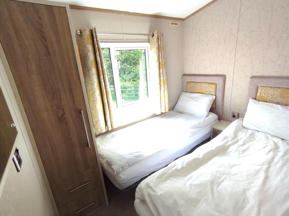Sand Le Mere Holiday Village Caravan Hire Tunstall  Kültér fotó