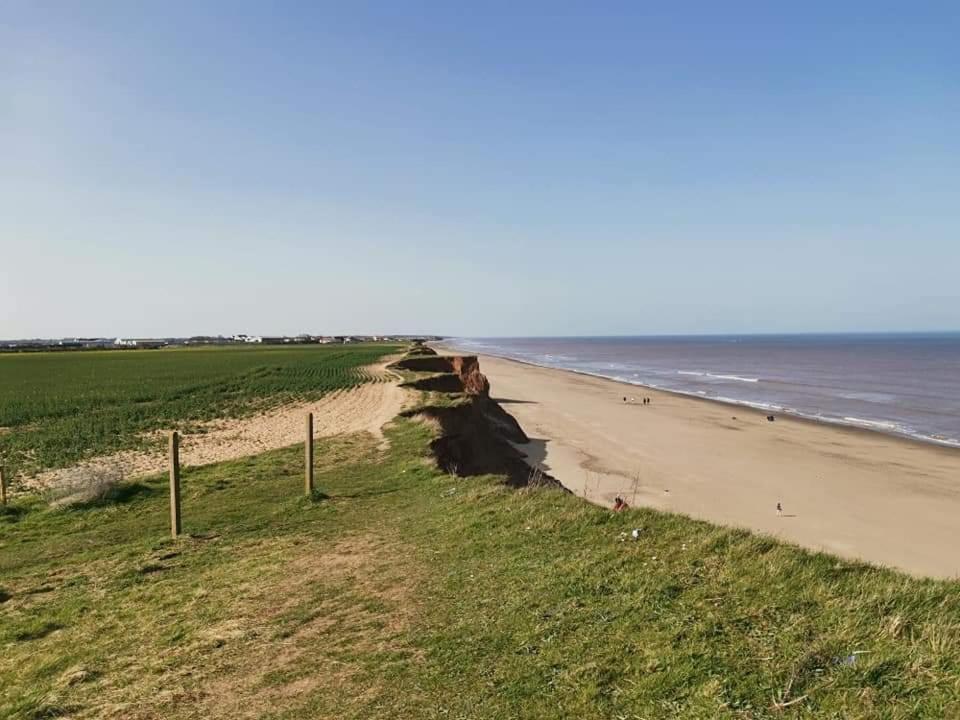 Sand Le Mere Holiday Village Caravan Hire Tunstall  Kültér fotó